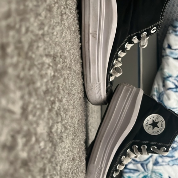 Shoes for girls that love converse - Picture 3 of 6